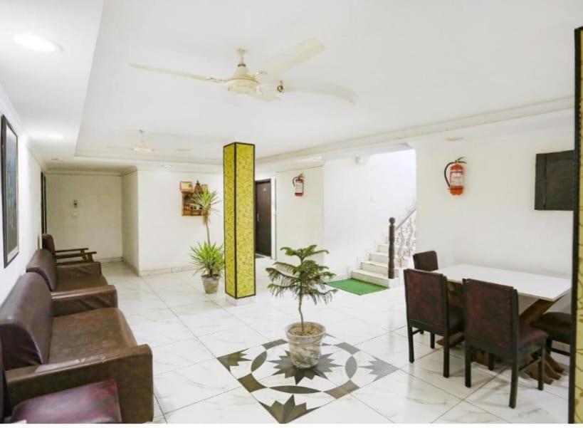 Hotel O Lime Wood Dehradun Ngoại thất bức ảnh